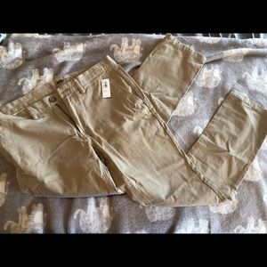 NWT- Men’s Slim Fit Khakis